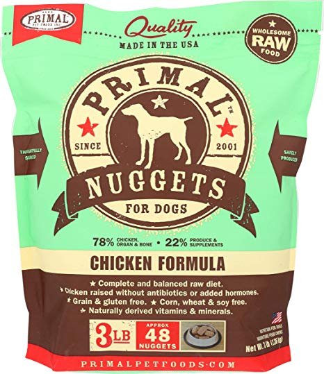 Comida cruda congelada para perros Primal en forma de nuggets con fórmula de pollo
